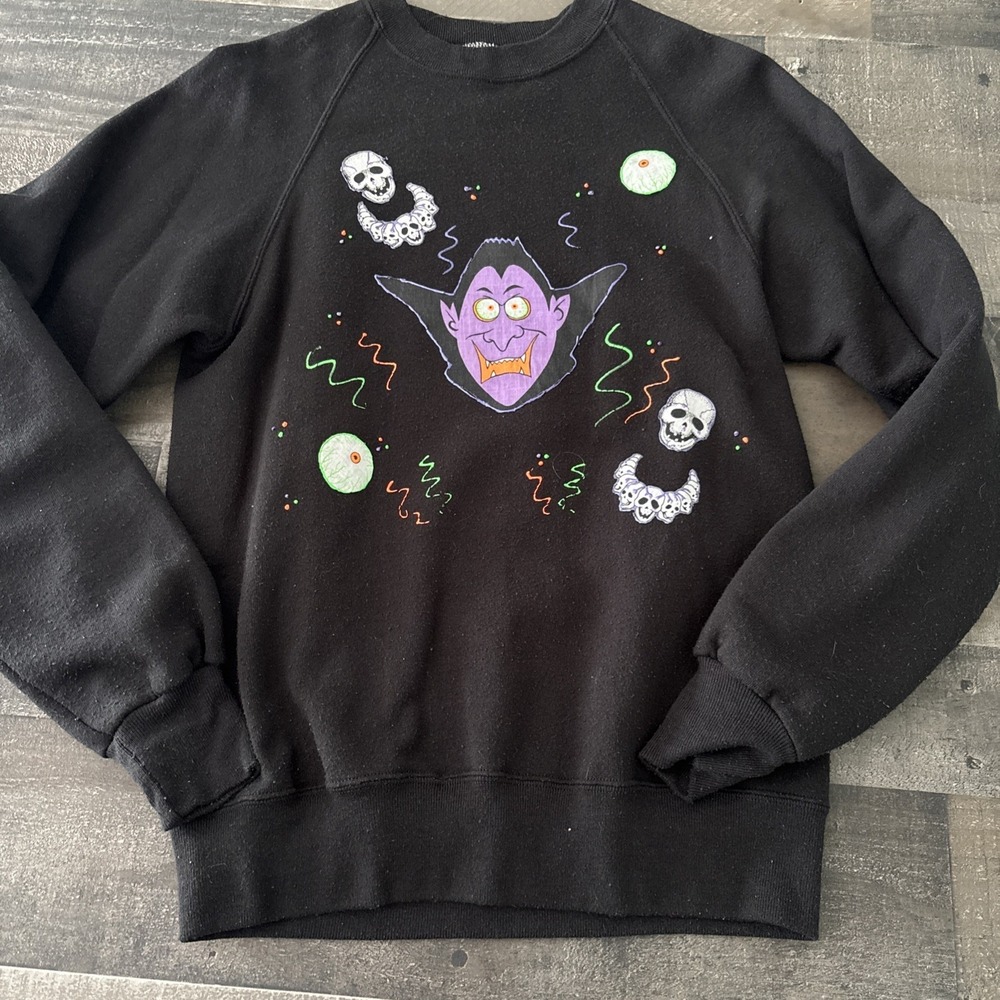 Vintage Jerzees Halloween Sweatshirt size M handmade Dracula eyeballs skulls BLK